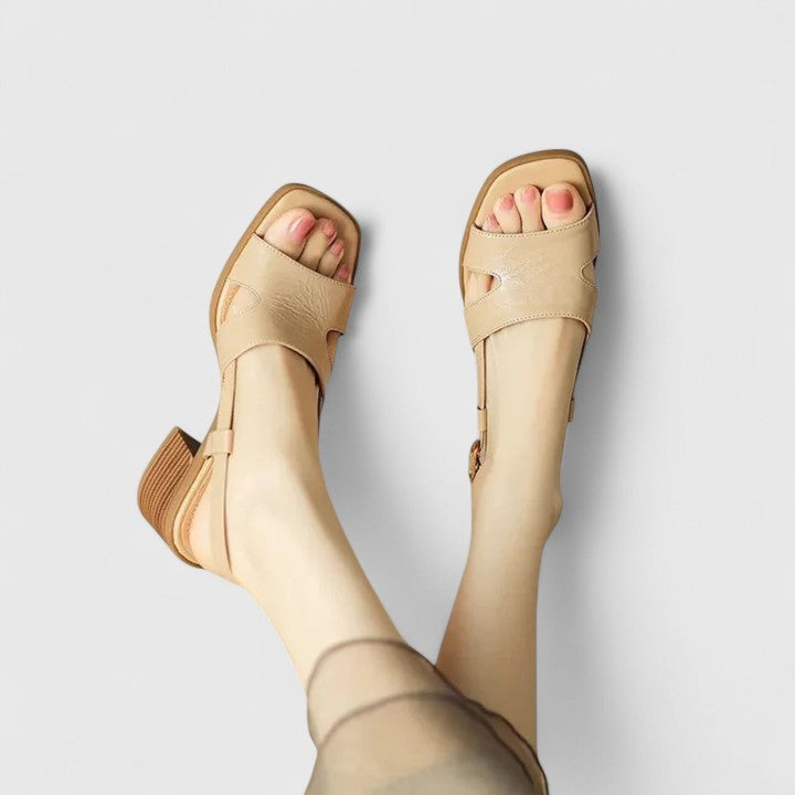 Winnie™ Comfy Retro Sandals